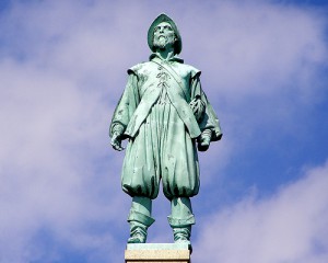 henry hudson statue